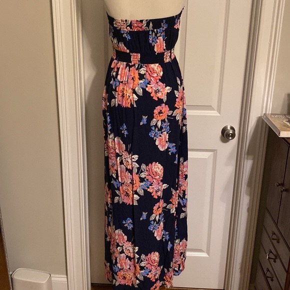 Floral Strapless Old Navy Maxi Dress Size medium - Picture 5 of 5